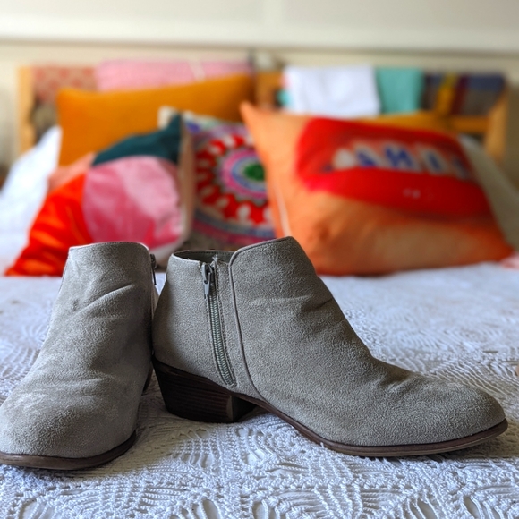 Ankle Boots - Picture 5 of 6